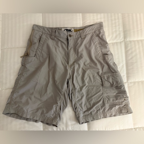 Mountain Khakis Gray Cargo Shorts - Picture 1 of 8